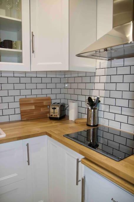 Another Brick In The Wall Apartment In Paris Sleeps 9 Esterno foto