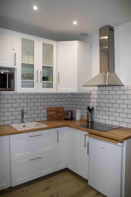 Another Brick In The Wall Apartment In Paris Sleeps 9 Esterno foto