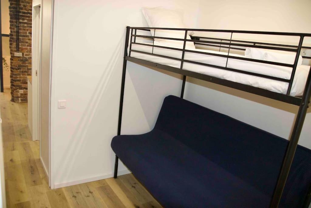 Another Brick In The Wall Apartment In Paris Sleeps 9 Esterno foto